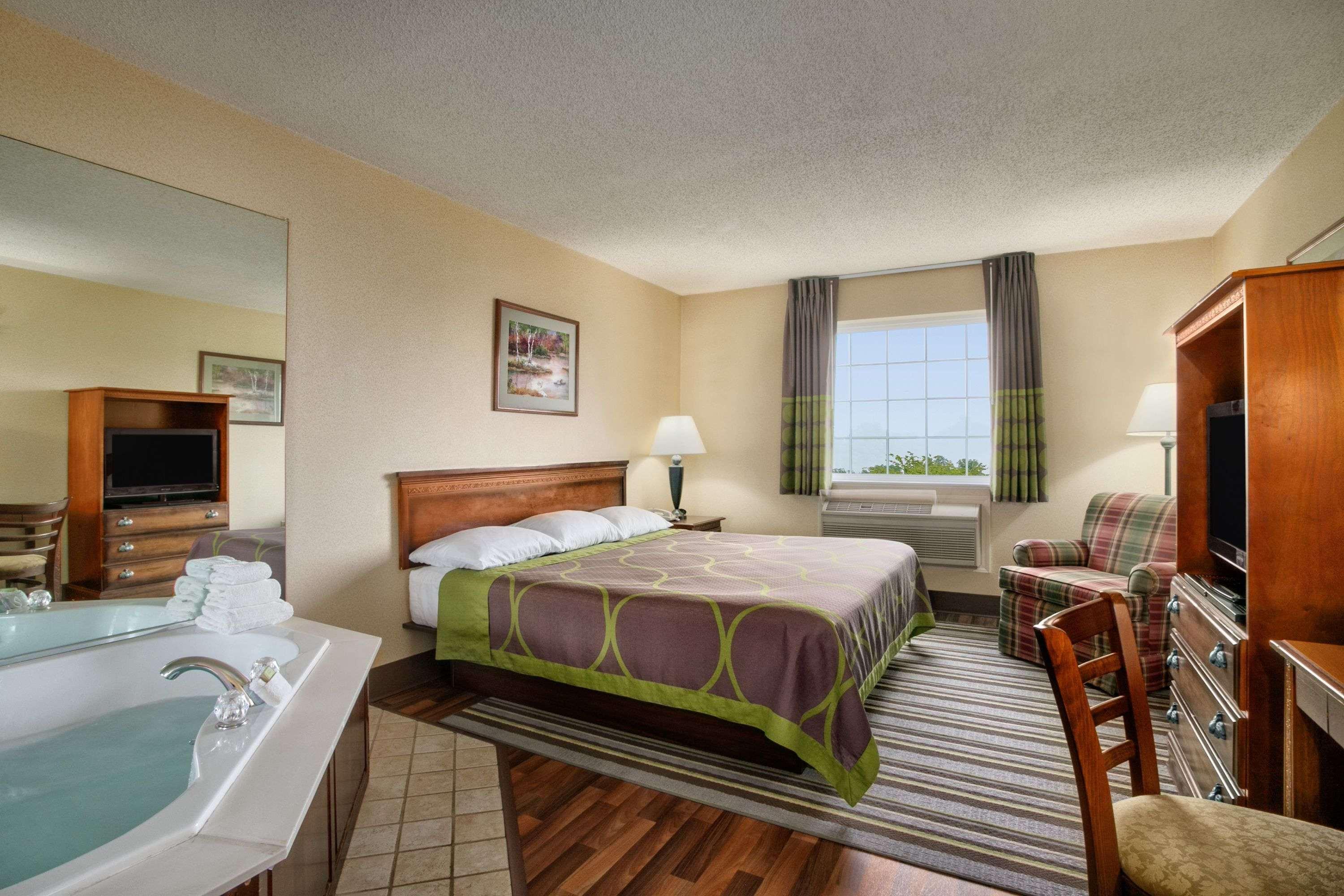 Super 8 By Wyndham Grayville מראה חיצוני תמונה
